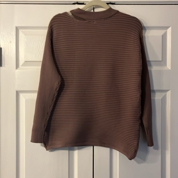 Woman’s Open Neck Sweater NWT - Picture 2 of 8